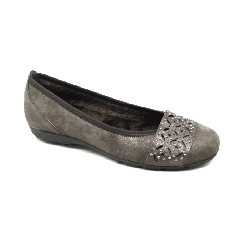 Women's Bow - Embellished Loafers in Red for a Feminine TouchGabor Women's 7.4160.33 Embellished Ballet Flat - Grey Metallic Women's Bow - Embellished Loafers in Red for a Feminine TouchGabor Women's 7.4160.33 Embellished Ballet Flat - Grey Metallic