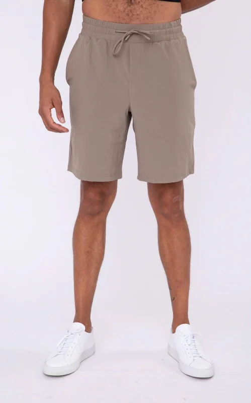 Men's Drawstring Shorts With Pockets In Tan