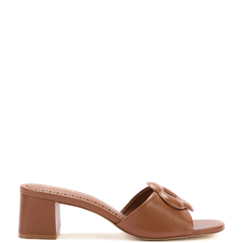 Shock - Absorbing Women's Sandals with a Soft Insole in Black for Active LifestylesFlora Mule In Caramel Leather