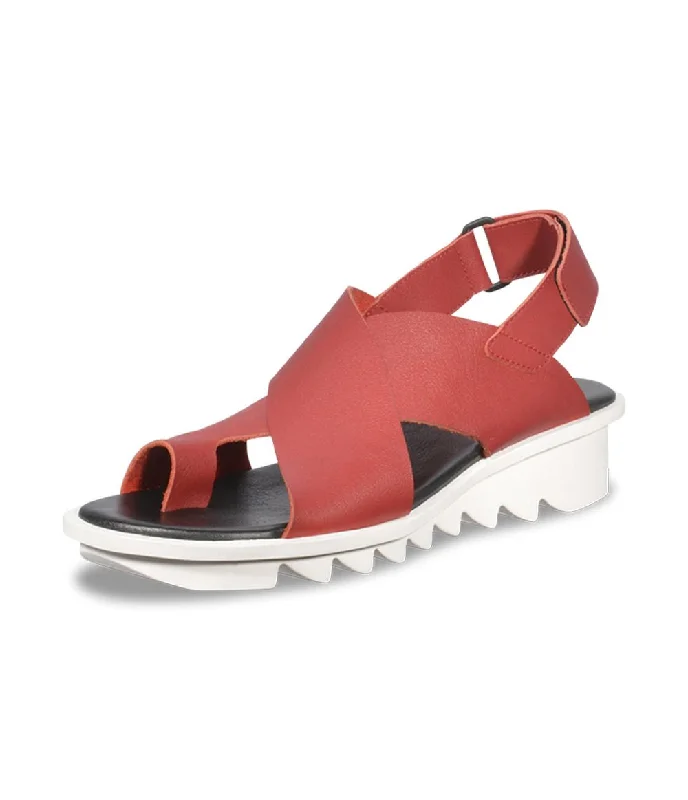 Women's Ankle - Strap Sandals with a Block Heel in Red for a Sophisticated StyleWomen's Ankle - Strap Sandals with a Block Heel in Red for a Sophisticated StyleIkam Sandales