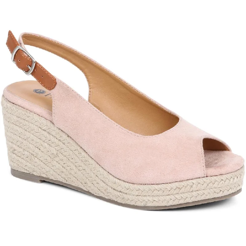 Women's Sandals with a Floral - Printed Upper in Pink for a Feminine Spring LookWomen's Sandals with a Floral - Printed Upper in Pink for a Feminine Spring LookPeep Toe Wedge Sandals - WBINS37099 / 323 626