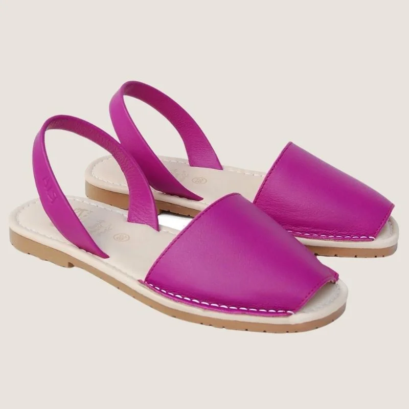 Waterproof Women's Rubber Beach Sandals with Arch Support in Blue for Water ActivitiesWaterproof Women's Rubber Beach Sandals with Arch Support in Blue for Water ActivitiesRia Menorca Avila Avarcas Sandal