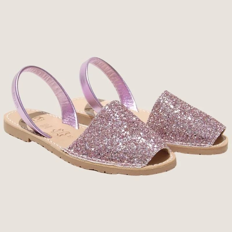Anti - Slip Women's Sandals with a Grooved Sole in Green for Outdoor AdventuresAnti - Slip Women's Sandals with a Grooved Sole in Green for Outdoor AdventuresRia Menorca Joan Glitter Avarcas Sandal