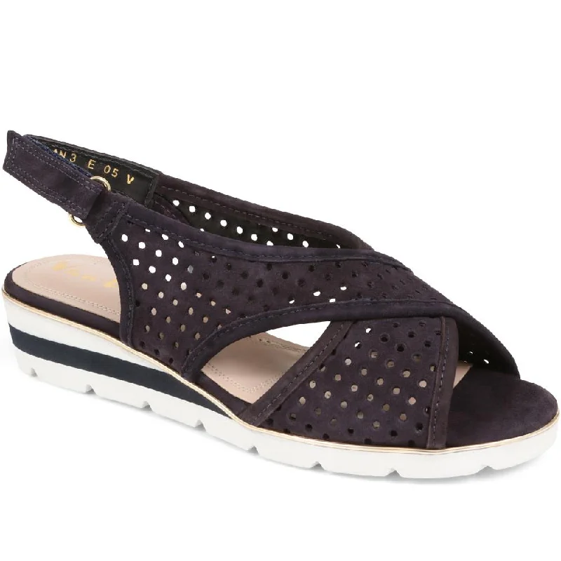 Women's Flat Slide Sandals with a Memory Foam Insole in White for All - Day ComfortSlingback Wedges - VAN37520 / 323 825 Women's Flat Slide Sandals with a Memory Foam Insole in White for All - Day ComfortSlingback Wedges - VAN37520 / 323 825