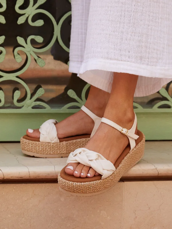 Women's Sandals with a Wedge Heel and a Tassel Detail in Orange for a Trendy LookTWIST Women's Sandals with a Wedge Heel and a Tassel Detail in Orange for a Trendy LookTWIST