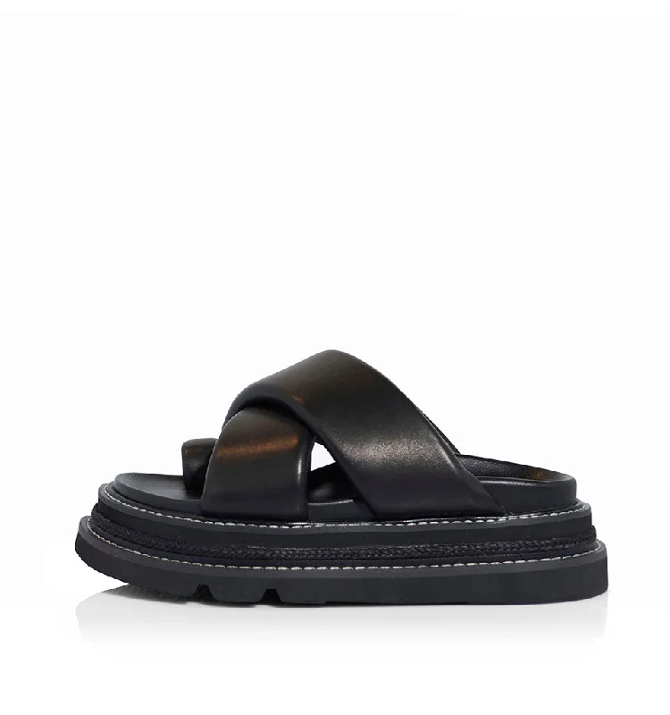 Black/Black Leather