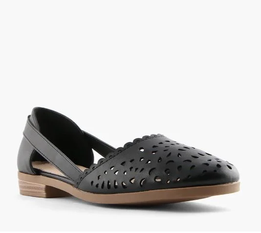 Anti - Slip Women's Sandals with a Grooved Sole in Green for Outdoor AdventuresWomens Bellissimo Mavis Black Slip On Sandals