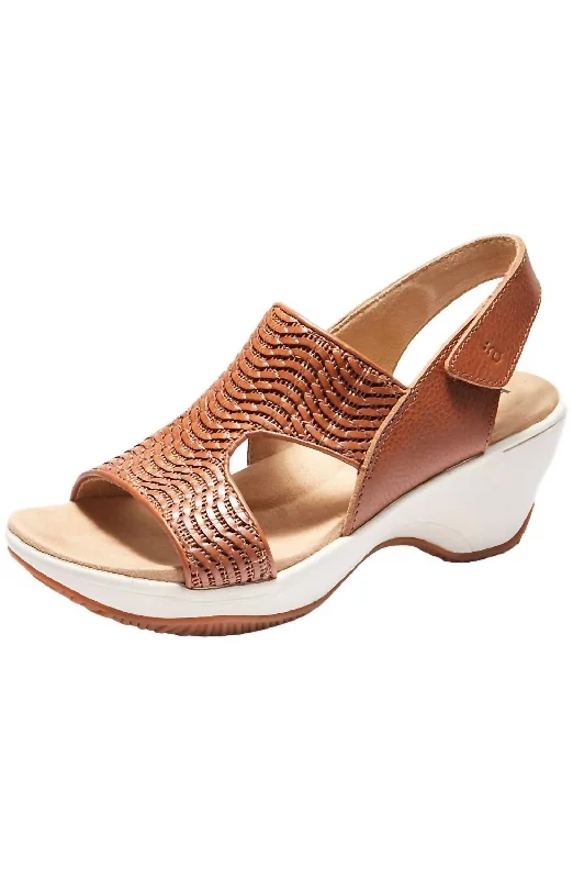 Child - Friendly Women's Sandals with a Secure Buckle in Purple for Moms on the GoWomen's Cognac Sandals