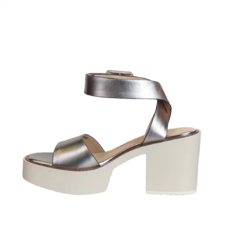 Orthopedic Women's Sandals with Arch Support in Gray for Foot HealthWomen's Iconoclast Sandal In Grey Orthopedic Women's Sandals with Arch Support in Gray for Foot HealthWomen's Iconoclast Sandal In Grey