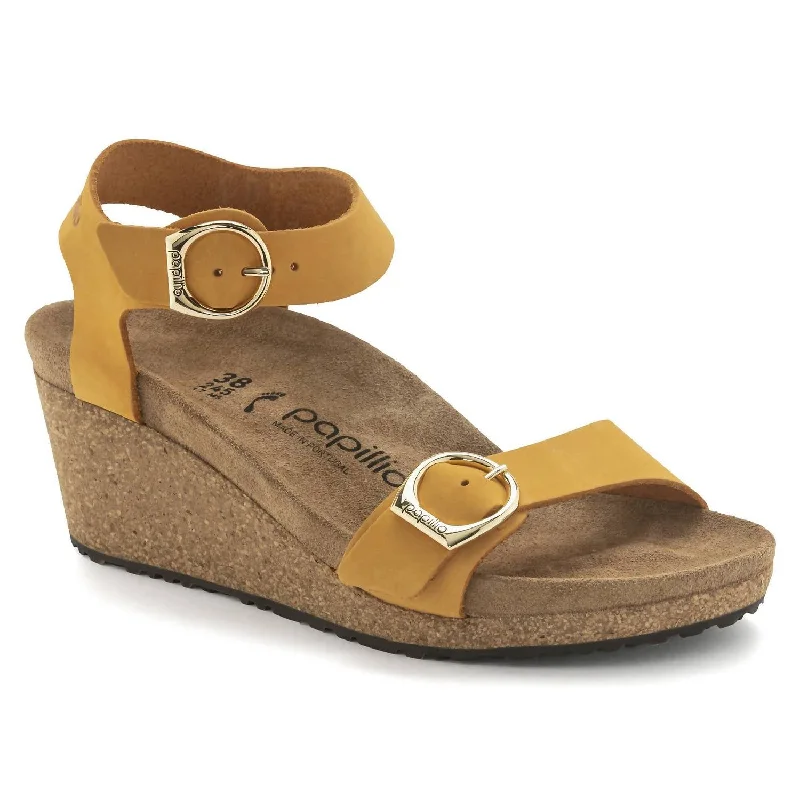 Anti - Slip Women's Sandals with a Grooved Sole in Green for Outdoor AdventuresAnti - Slip Women's Sandals with a Grooved Sole in Green for Outdoor AdventuresWomen's Soley Ring Buckle Sandals In Apricot
