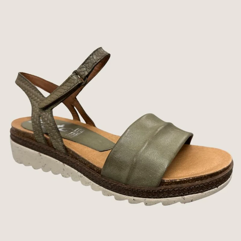 Women's Sandals with a Glitter - Coated Strap in Gold for a Sparkly Summer OutfitWomen's Sandals with a Glitter - Coated Strap in Gold for a Sparkly Summer OutfitZeta Louise Sandal
