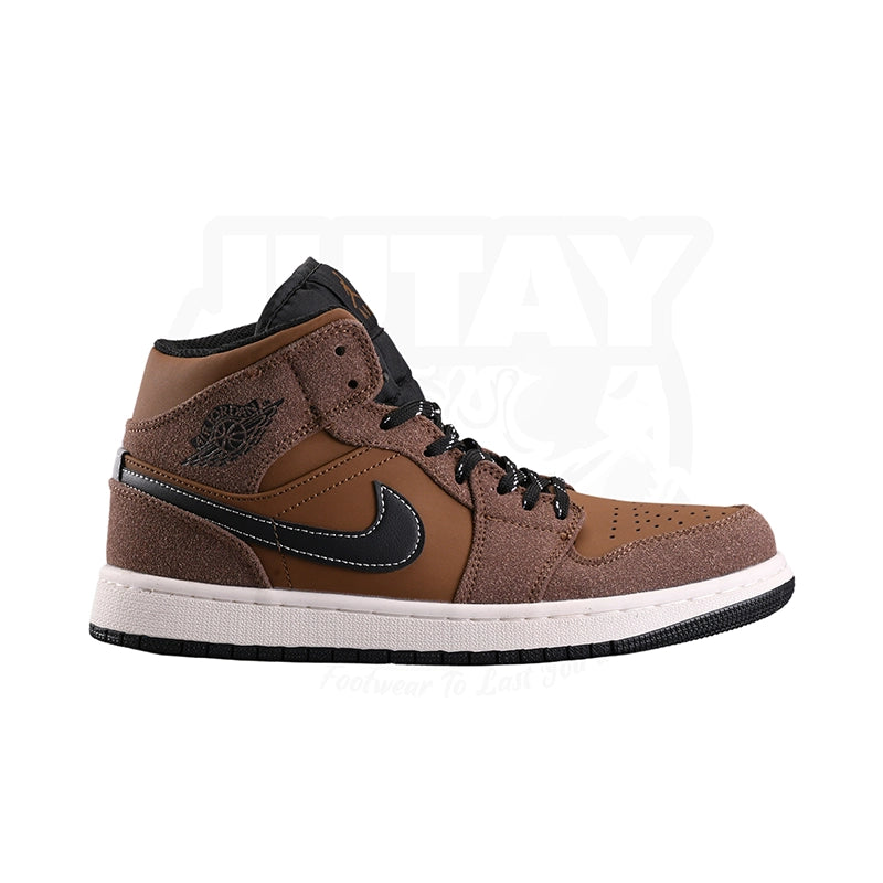 Slip - On Women's Canvas Sneakers in Navy for Easy and Effortless WearAJ 1 HIGHS - DARK CHOCOLATE Slip - On Women's Canvas Sneakers in Navy for Easy and Effortless WearAJ 1 HIGHS - DARK CHOCOLATE