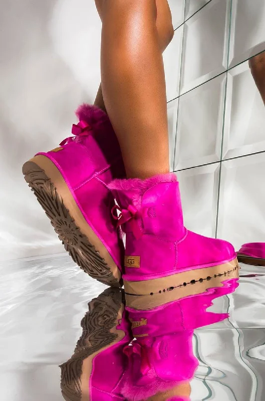 Women's Knee - High Leather Riding Boots in Black for a Classic Equestrian LookSEXY MID CALF FLAT FUCHSIA Women's Knee - High Leather Riding Boots in Black for a Classic Equestrian LookSEXY MID CALF FLAT FUCHSIA