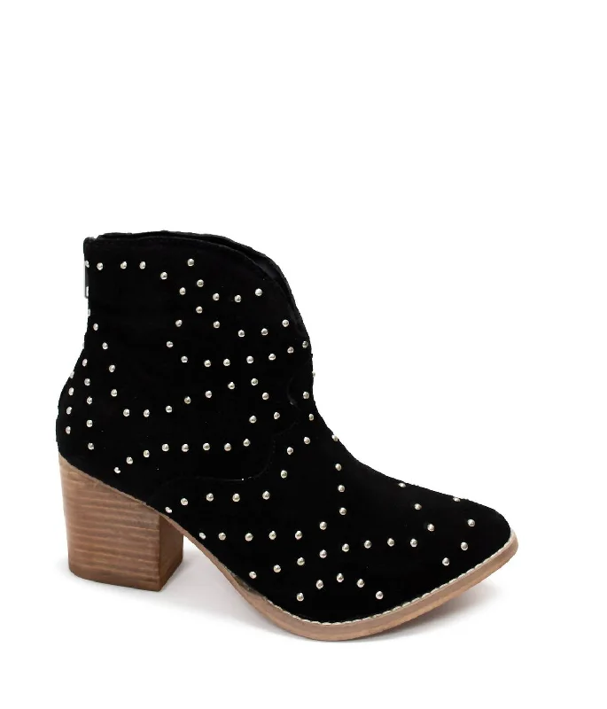 Women's Leather Motorcycle Boots in Dark Brown with Silver Hardware for a Cool Biker LookWomen's Twilight Studded Heeled Ankle Boot In Black Women's Leather Motorcycle Boots in Dark Brown with Silver Hardware for a Cool Biker LookWomen's Twilight Studded Heeled Ankle Boot In Black
